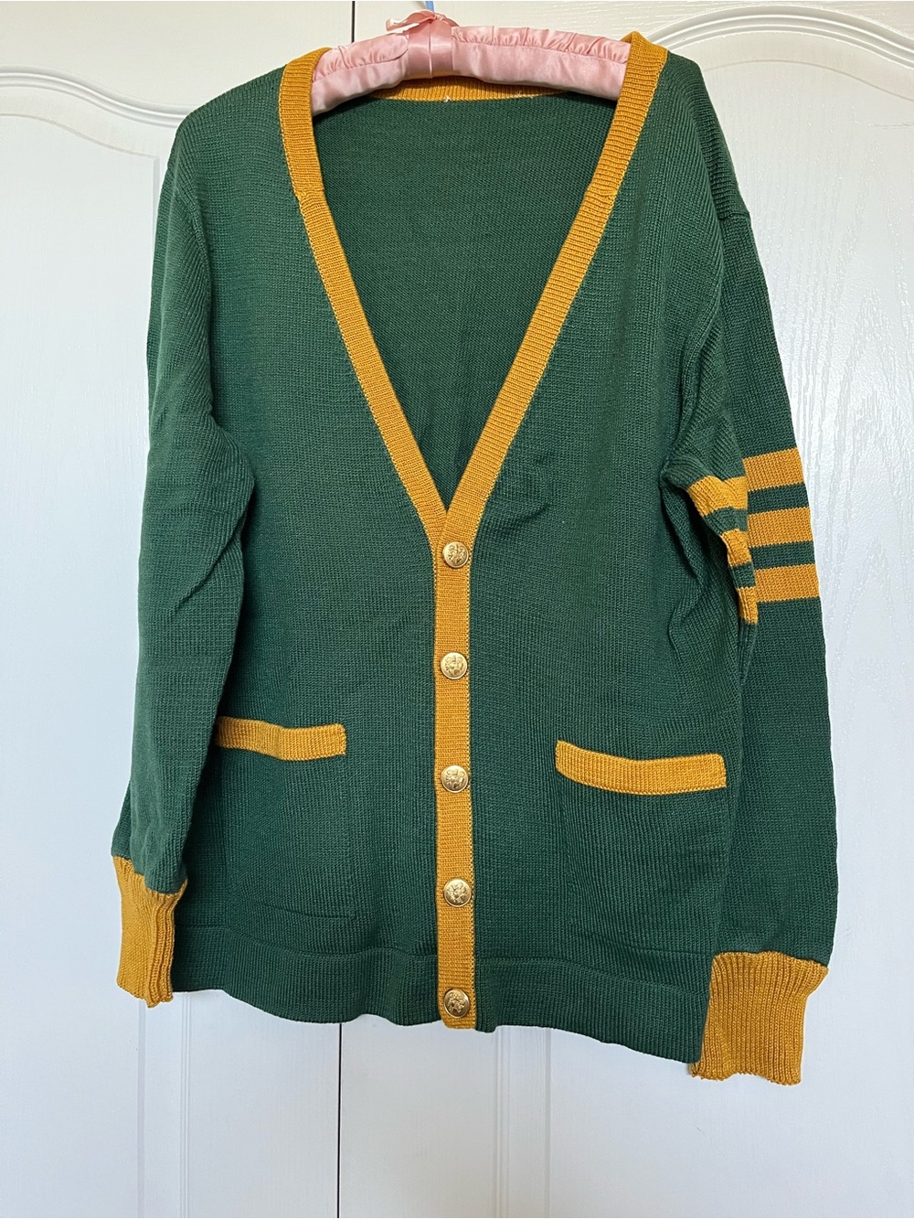Green and Gold Vintage 1940 Cardigan Size Medium to Large